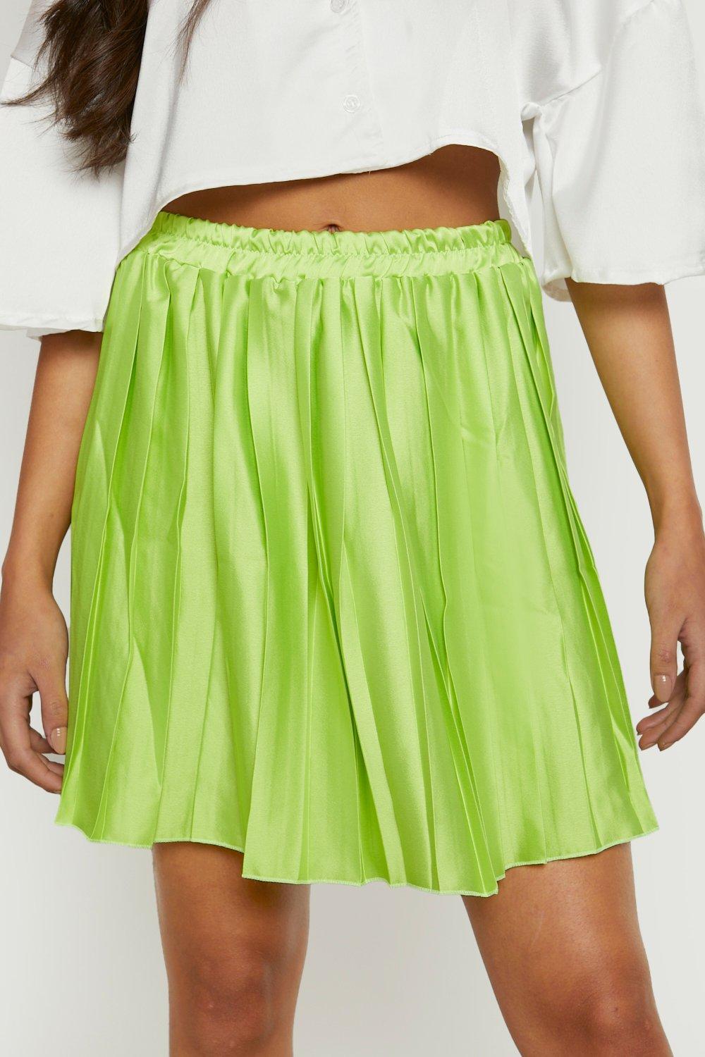 Boohoo green pleated skirt hotsell