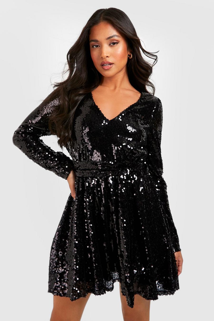 שחור שמלת סקייטר מעטפת עם פייטים וחגורה למידות פטיט