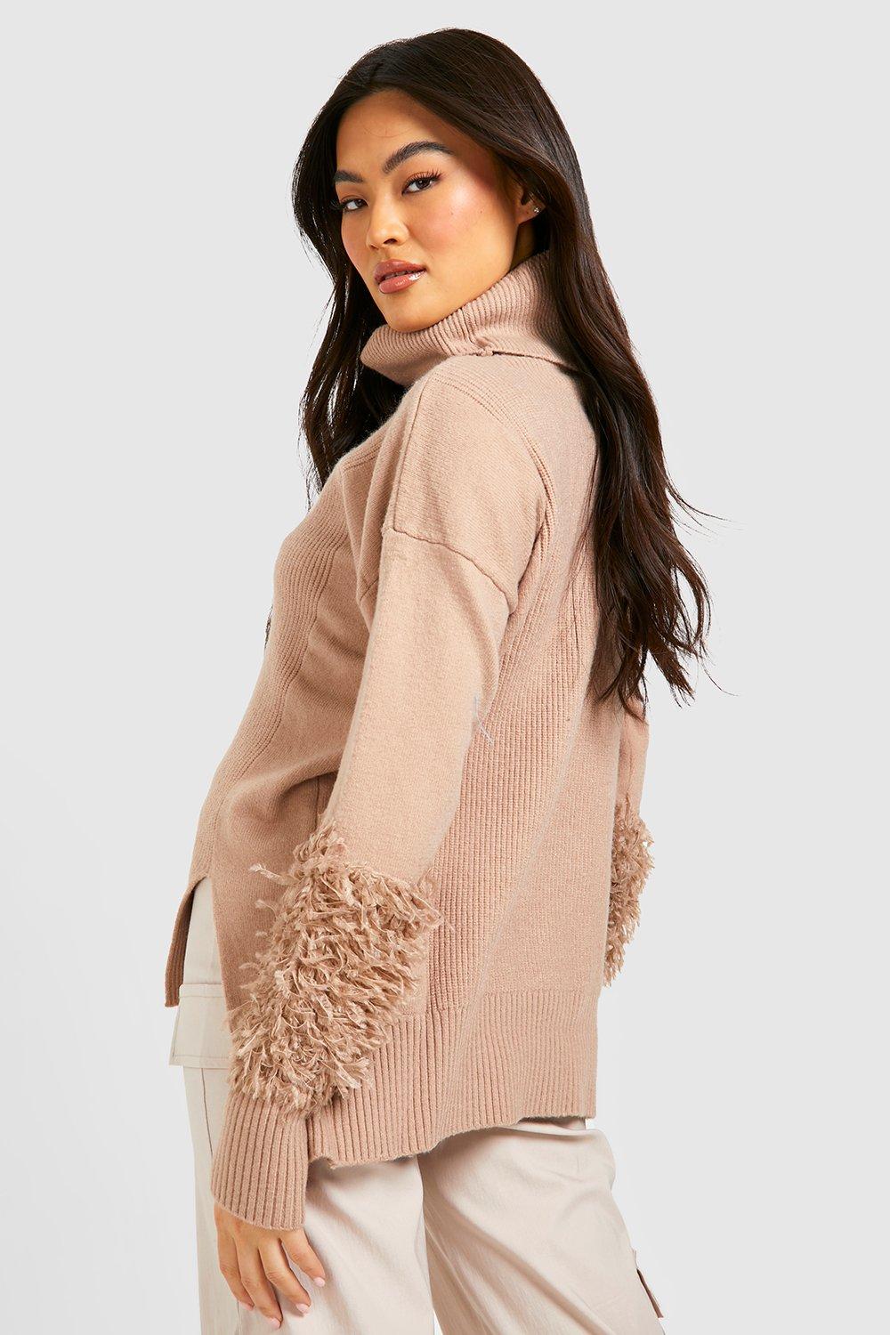 Pull col roul et manches en fausse fourrure boohoo