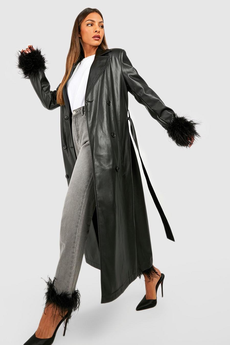 Abrigo de cuero sintético con plumas en los puños y cinturón, Black image number 1