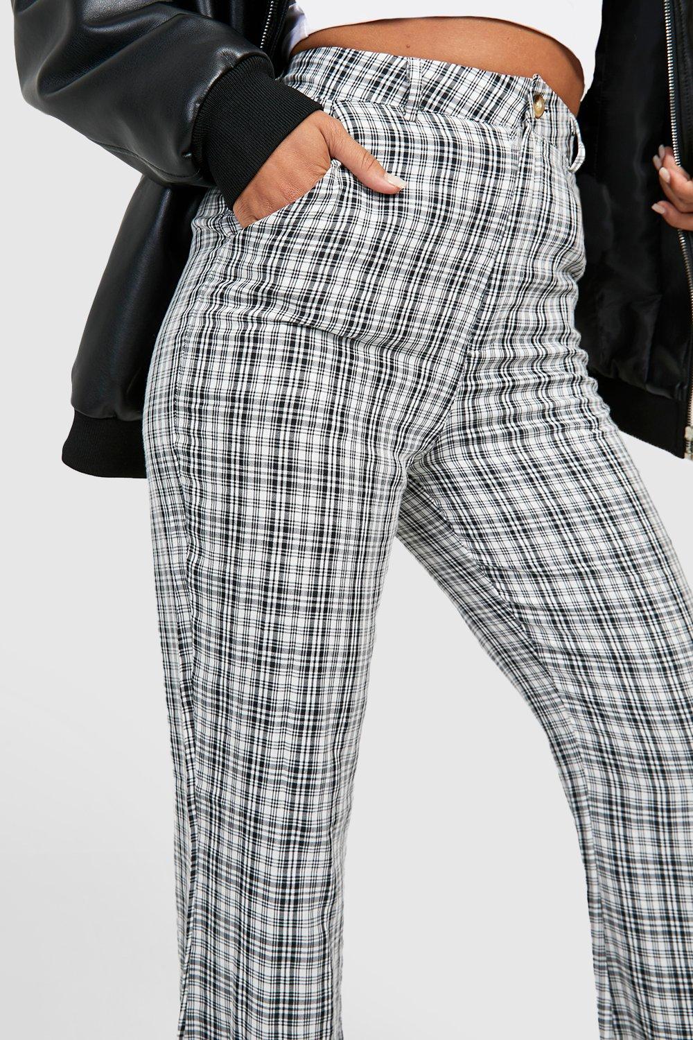 Boohoo hot sale checkered pants