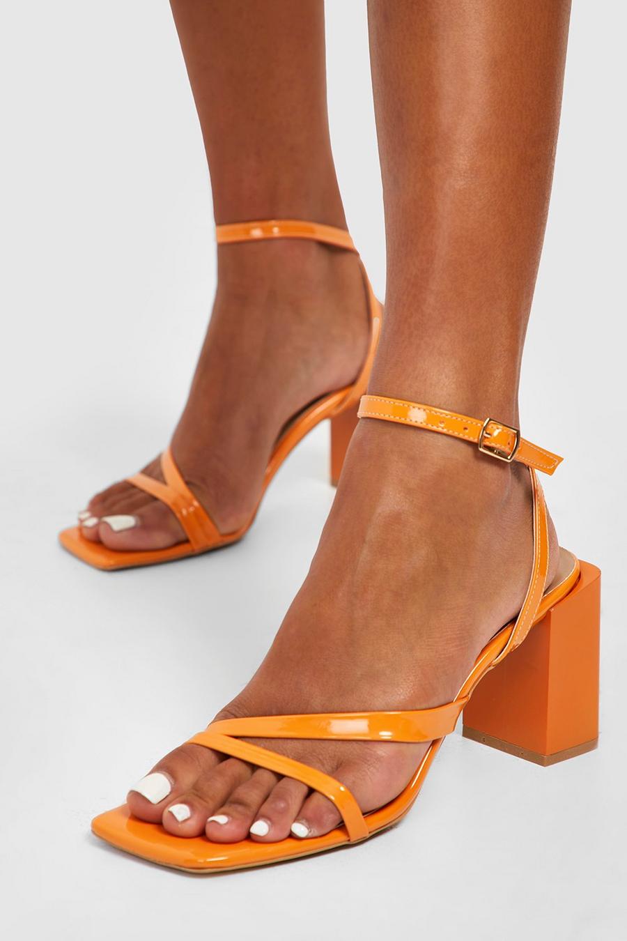 Scarpe in due parti con fascette asimmetrica e tacco a blocco, Orange arancio