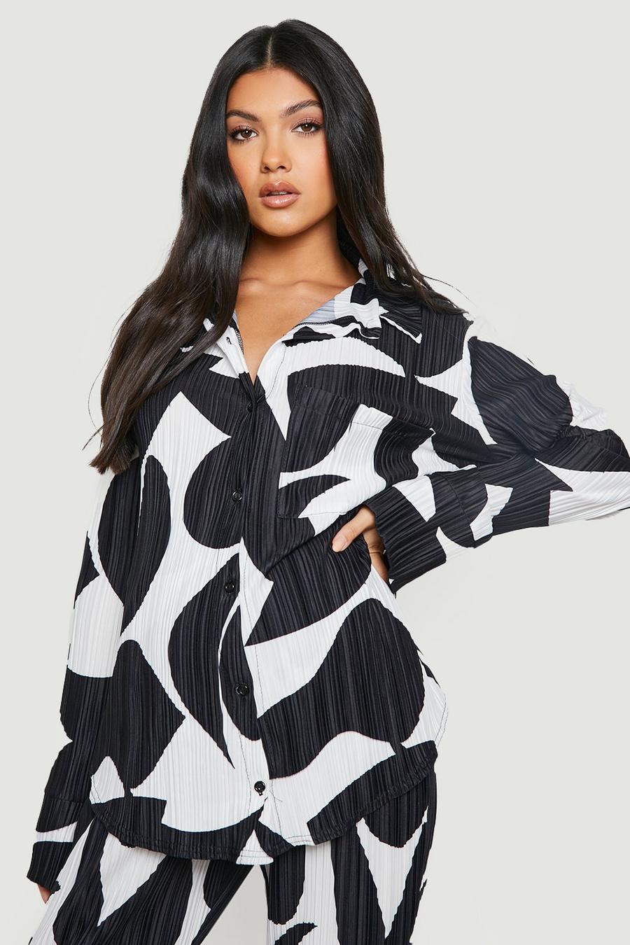 Black Maternity Abstract Print Plisse Shirt image number 1