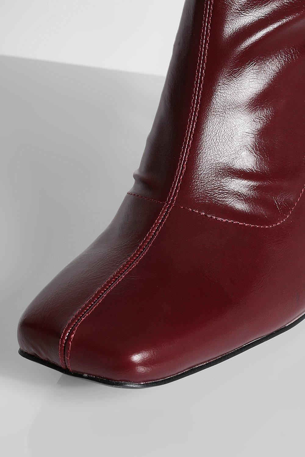 Burgundy boots flat online