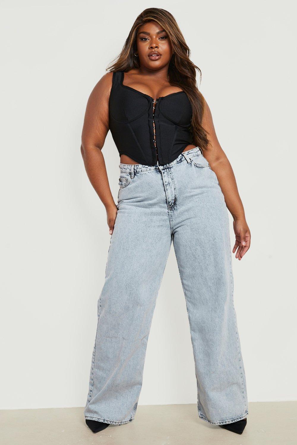 https://media.boohoo.com/i/boohoo/gzz22710_black_xl_2/female-black-plus-bandage-hook-and-eye-corset-top