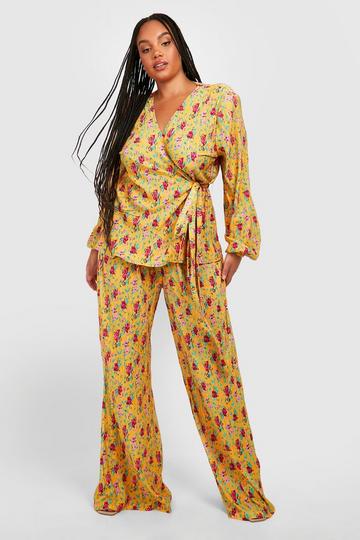 Plus Floral Plisse Pants mustard