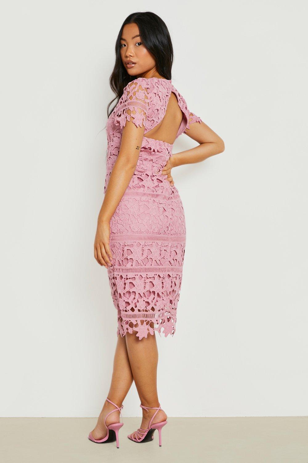 Petite Robe mi longue en dentelle premium a dos nu