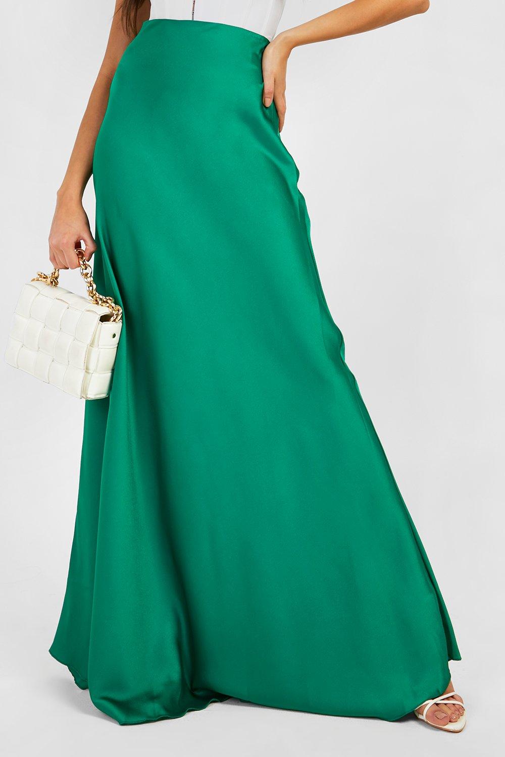 Boohoo green 2025 maxi skirt