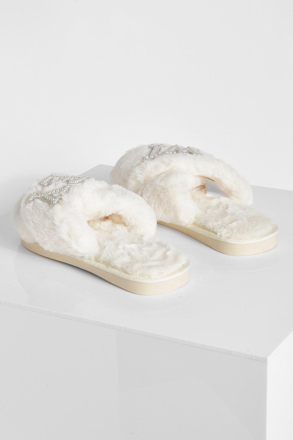 Boohoo releases £22 version of £100 Ugg slippers perfect for cosy autumn  nights in - OK! Magazine