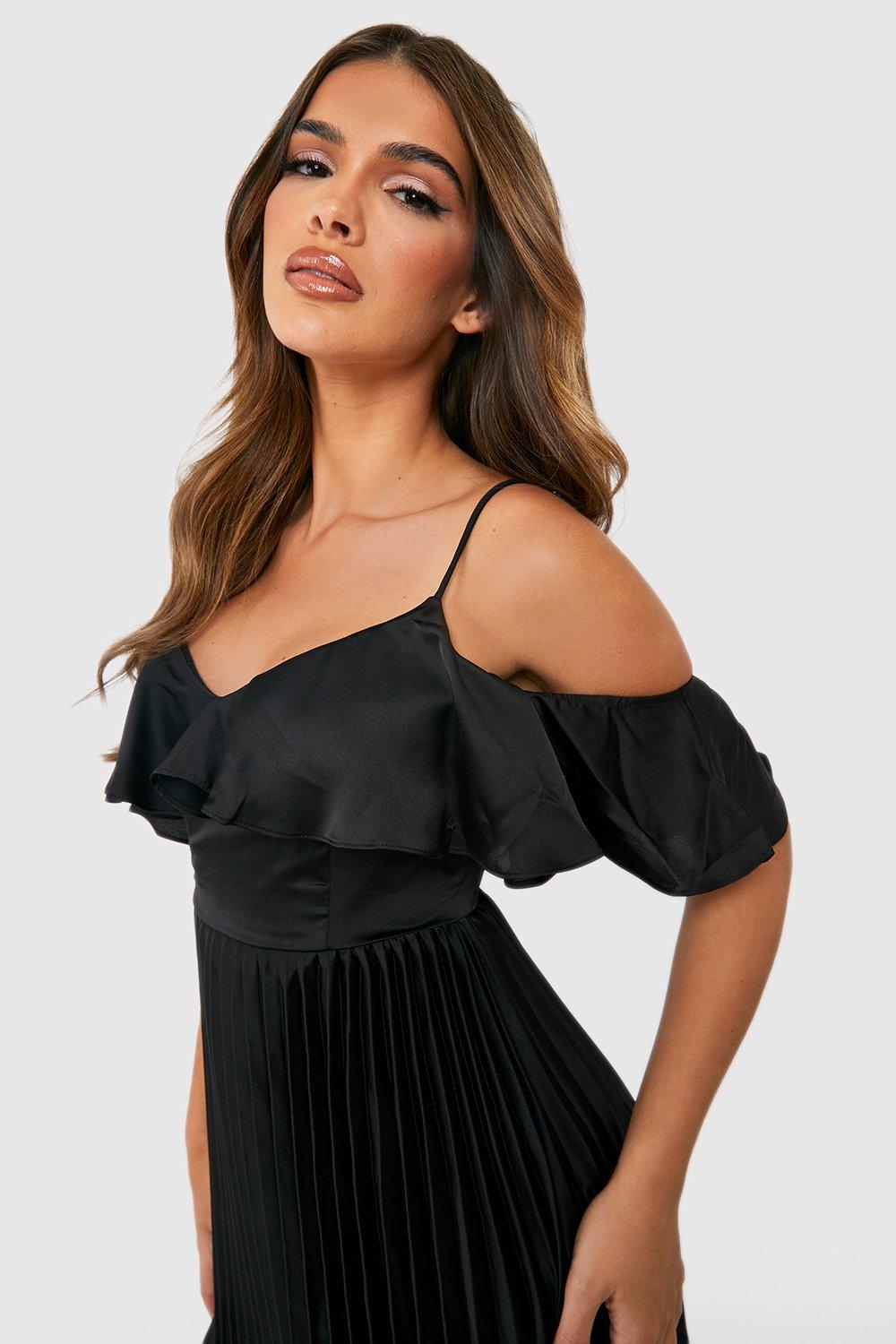 Boohoo black clearance cold shoulder dress