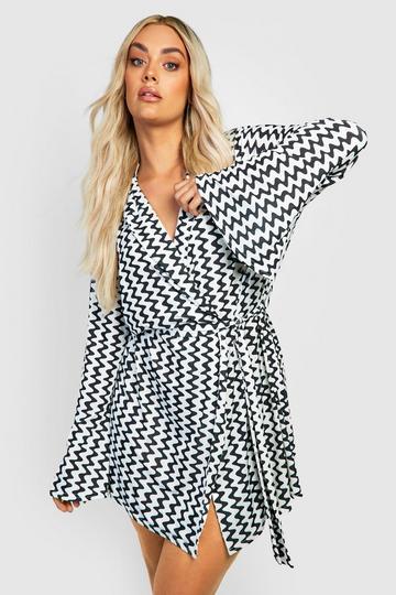 Plus Slinky Wave Print Wrap Dress black_white