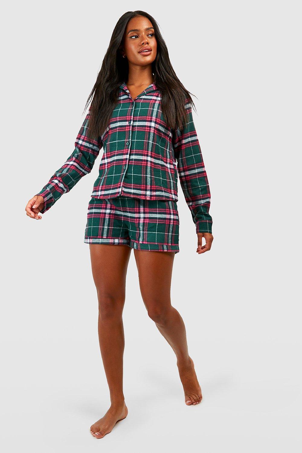 https://media.boohoo.com/i/boohoo/gzz26218_green_xl_2/female-green-flannel-pajama-short-set