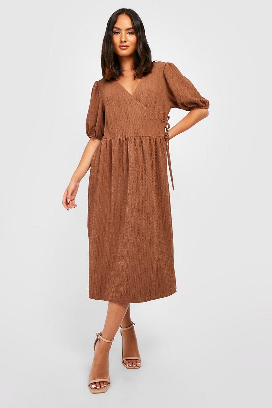 Chocolate marrón Textured Puff Sleeve Wrap Dress