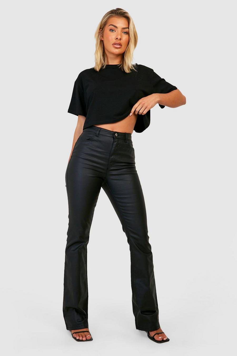 Black schwarz Coated High Waisted Flared Jeans image number 1