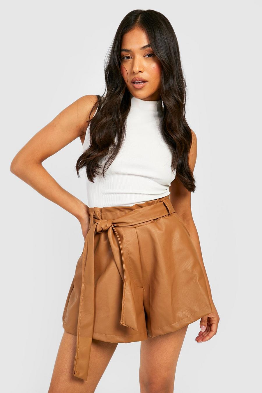 Chocolate brown Petite - Paperbag Shorts i PU