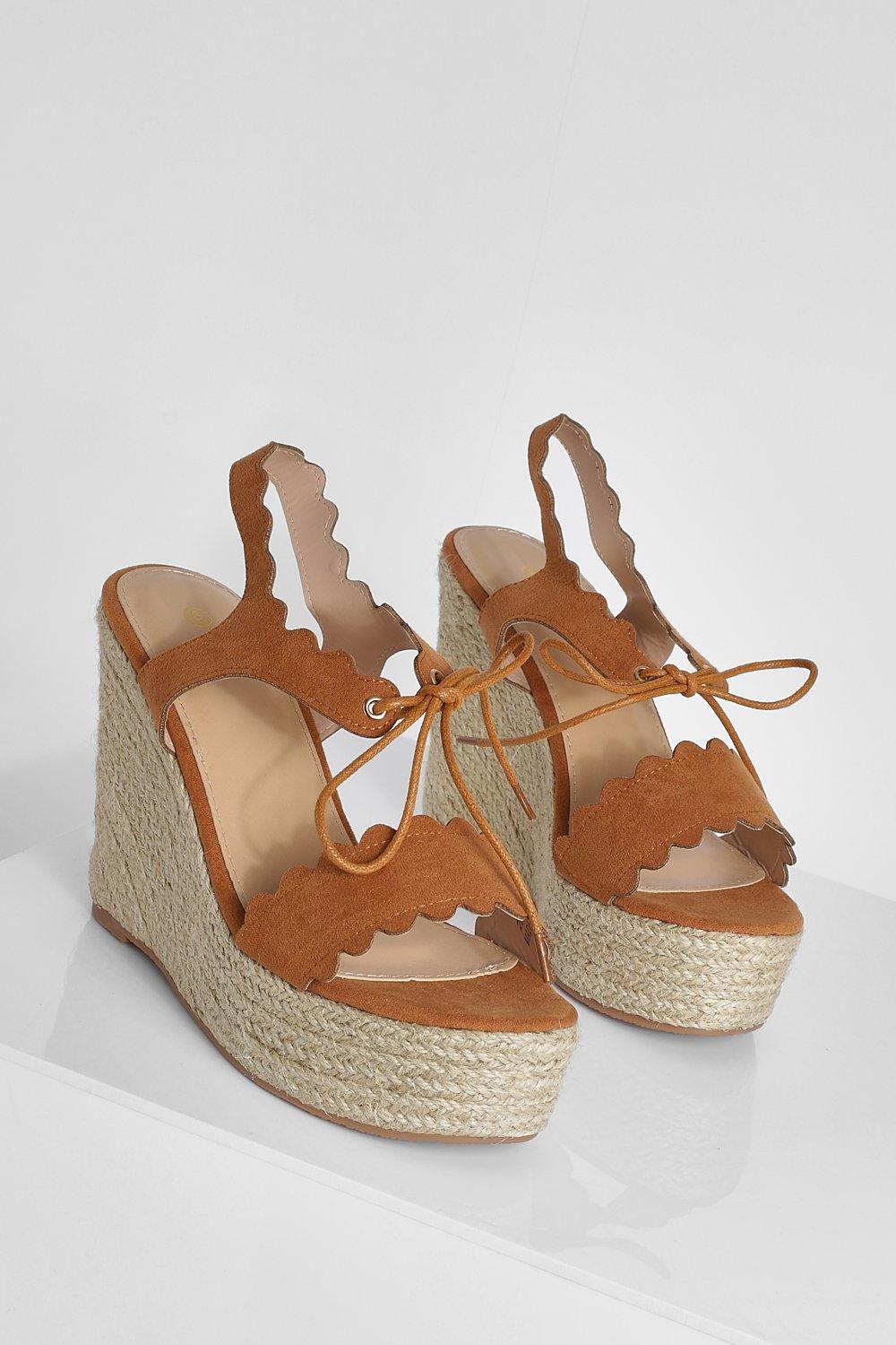 Scalloped wedges sales