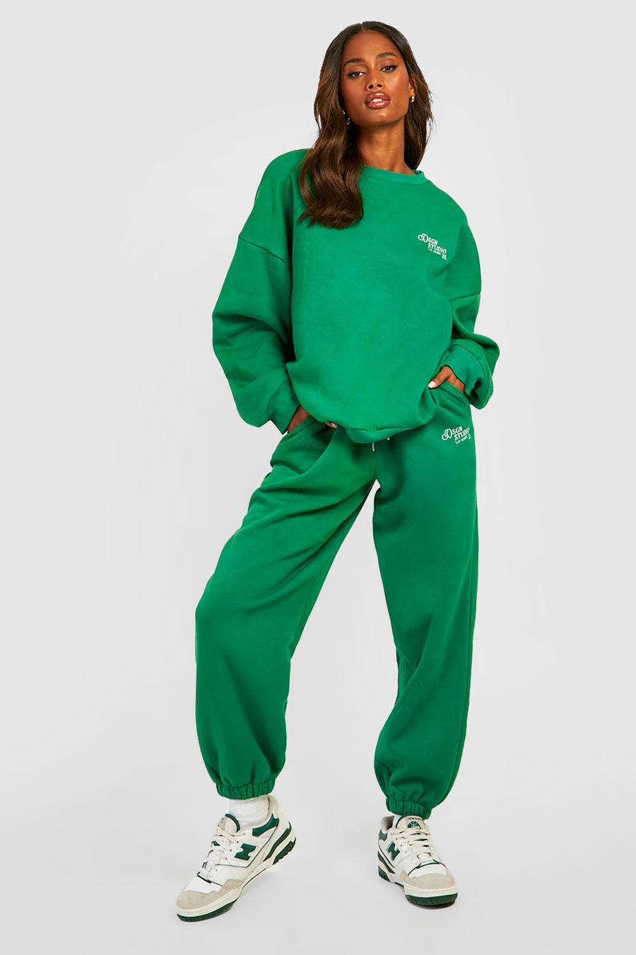 Green Dsgn Studio Embroidered Sweater Tracksuit  image number 1