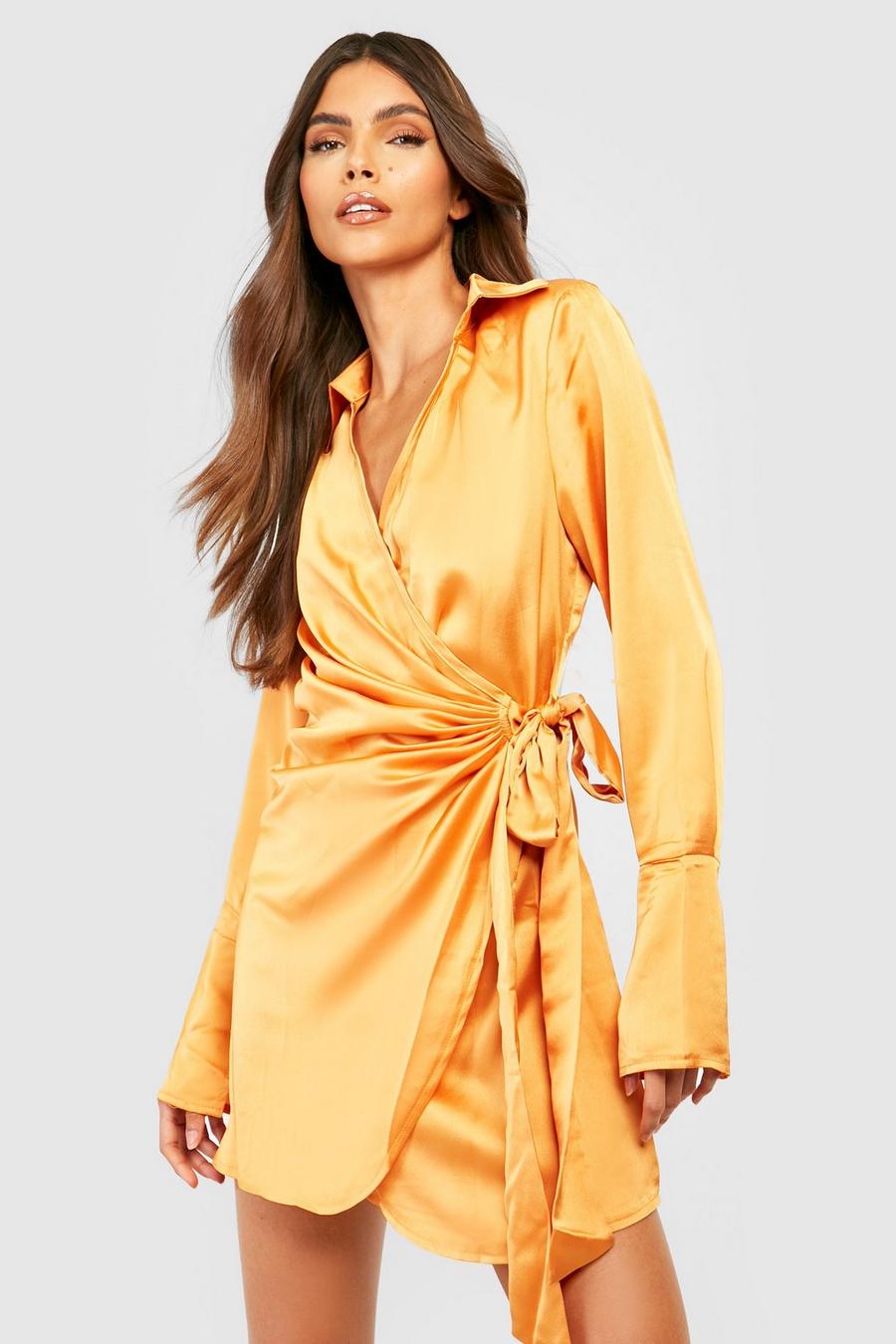Drapiertes Wickel-Kleid aus Satin, Orange image number 1