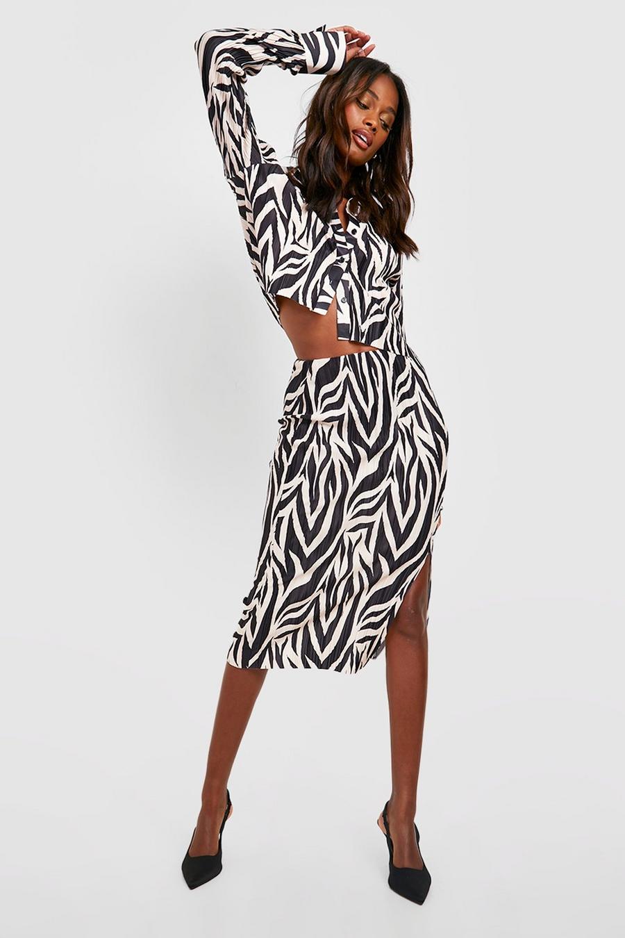 Black Plisse Zebra Split High Waist Maxi Skirt image number 1