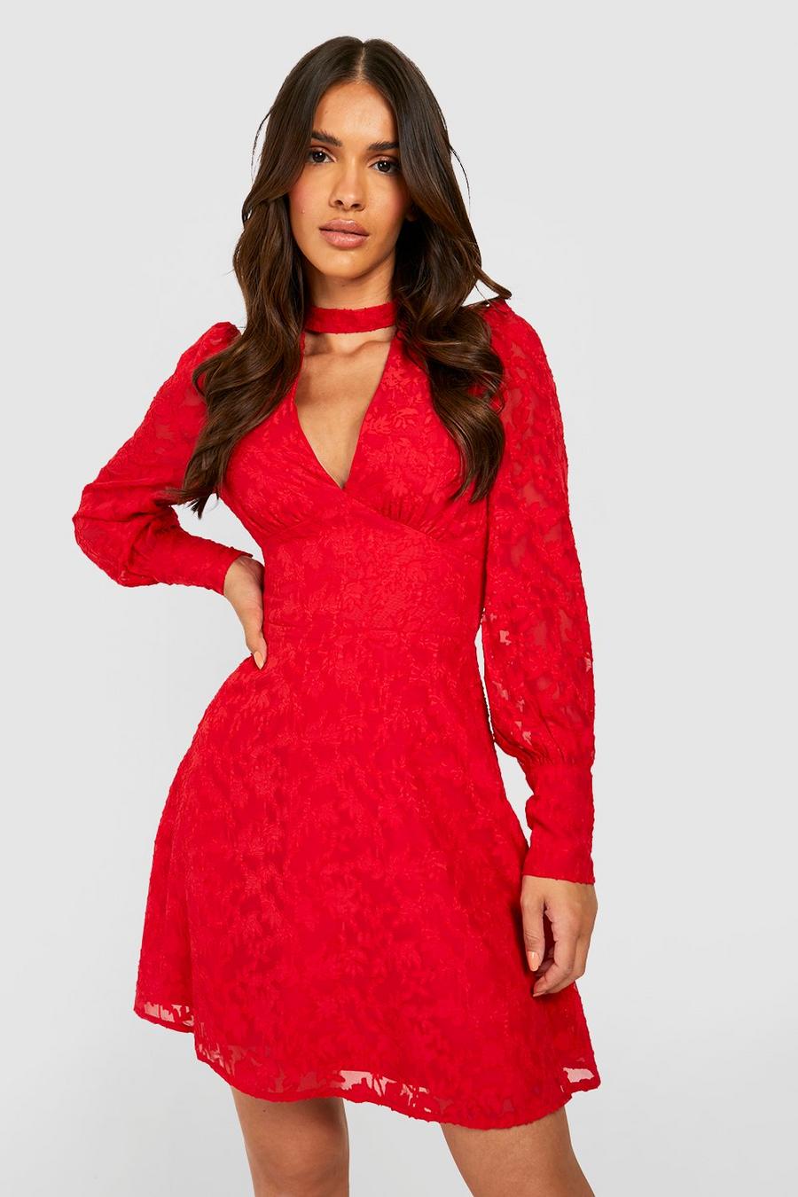 Vestido mini texturizado escotado con abertura, Berry rosso image number 1
