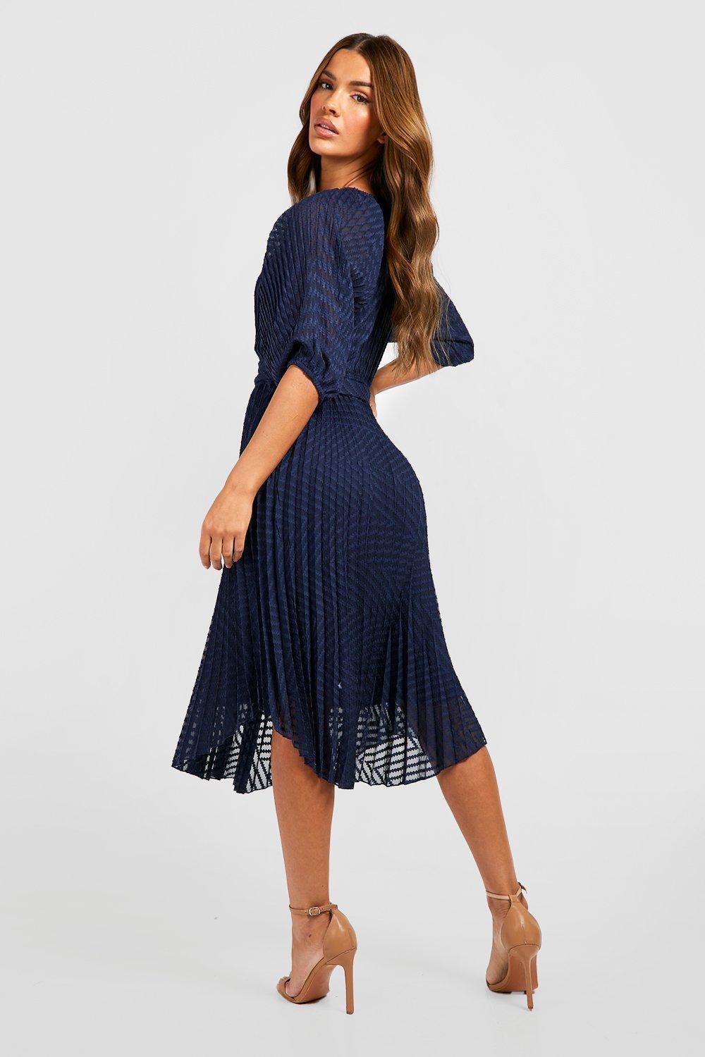 Dobby Pleated Puff Sleeve Midi Dress boohoo