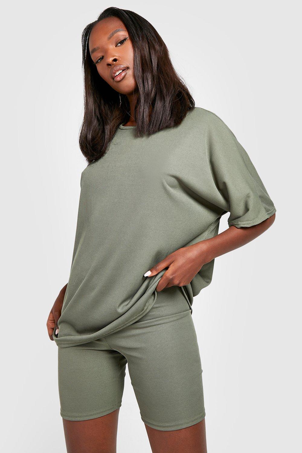 Ensemble avec t shirt oversize et short cycliste boohoo