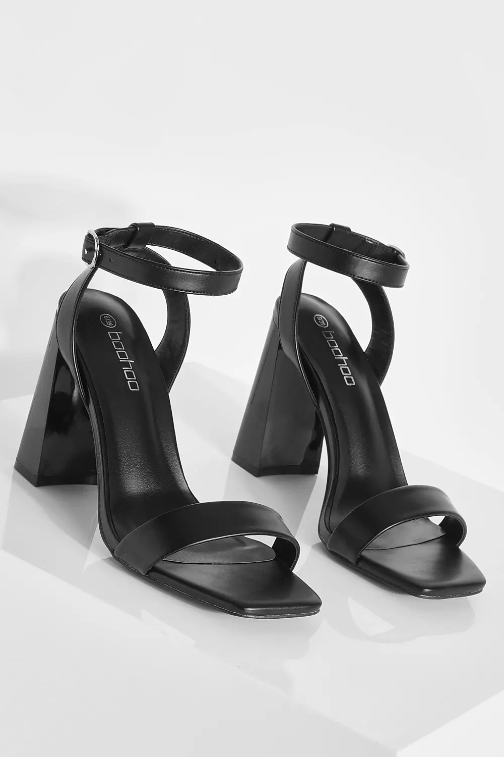 Boohoo black 2024 block heels