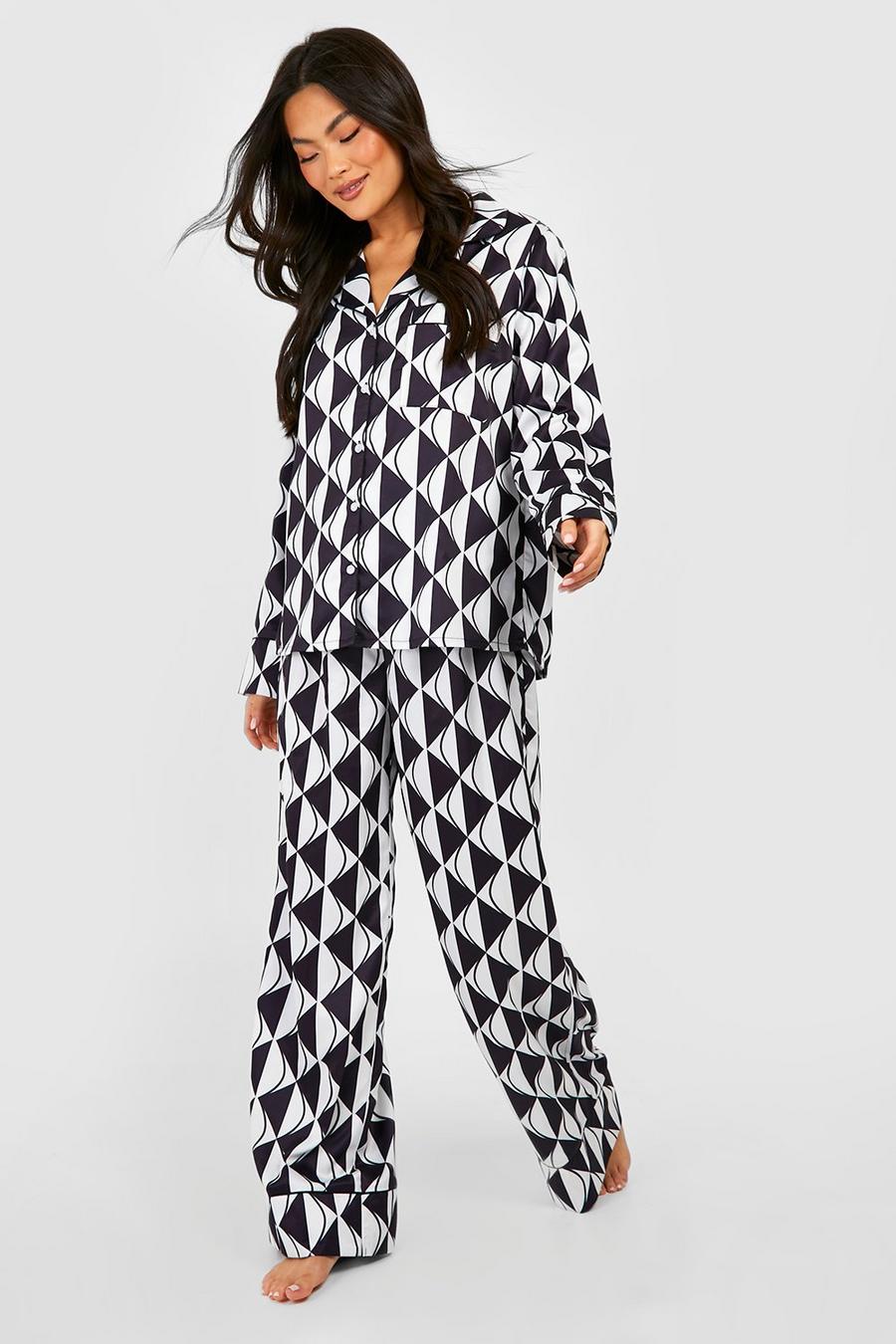 Black_white Premium Satin Geo Print Pajama Pants Set image number 1