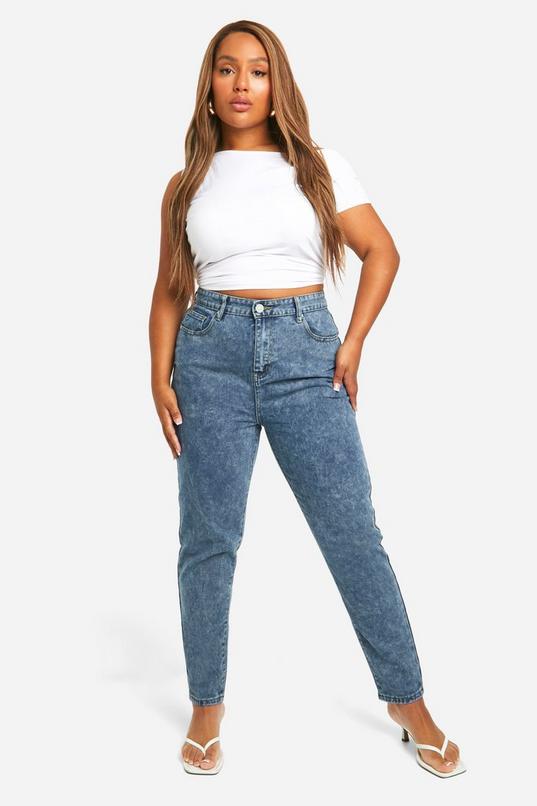 How to Find The Best High Waisted Mom Jeans For Any Size - Posh in