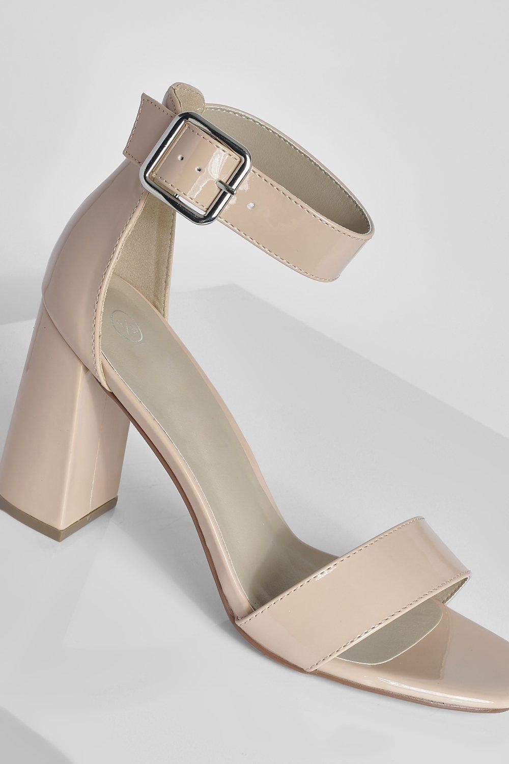 Sandales a talon haut carre et brides
