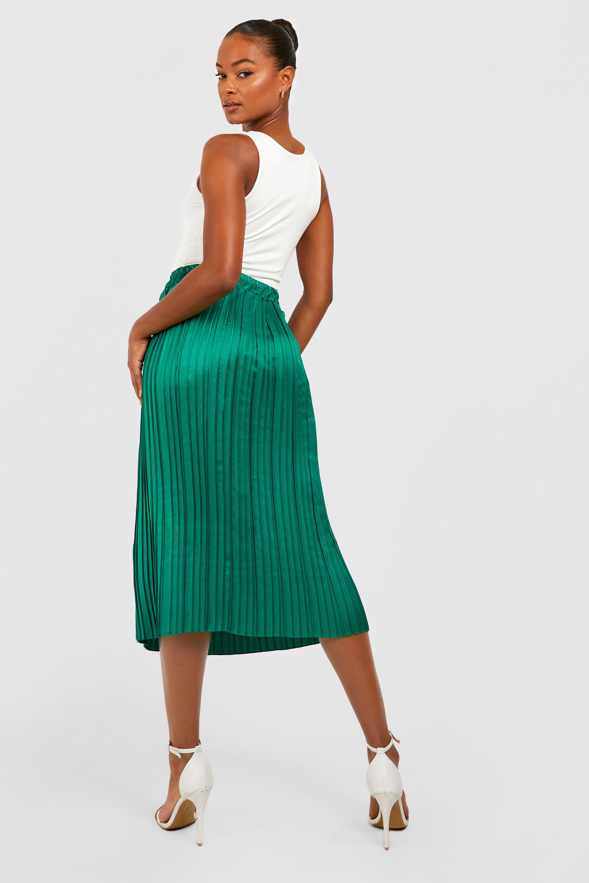 Boohoo green shop pleated skirt