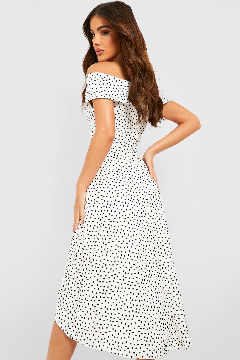 Boohoo white off shoulder on sale dress