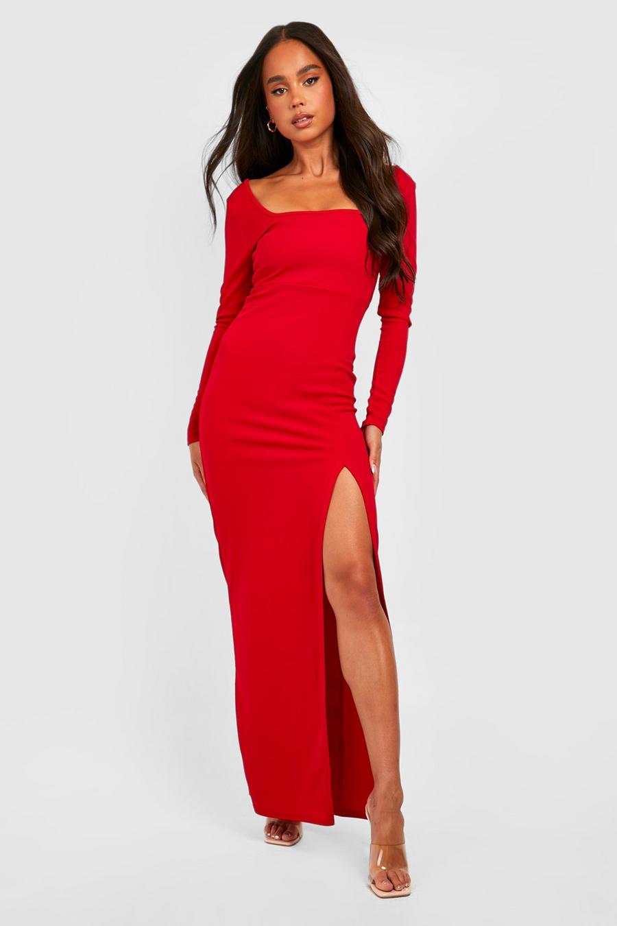אדום rojo שמלת מקסי עם שרוולים ארוכים, שסע בצד וצווארון מרובע, פטיט