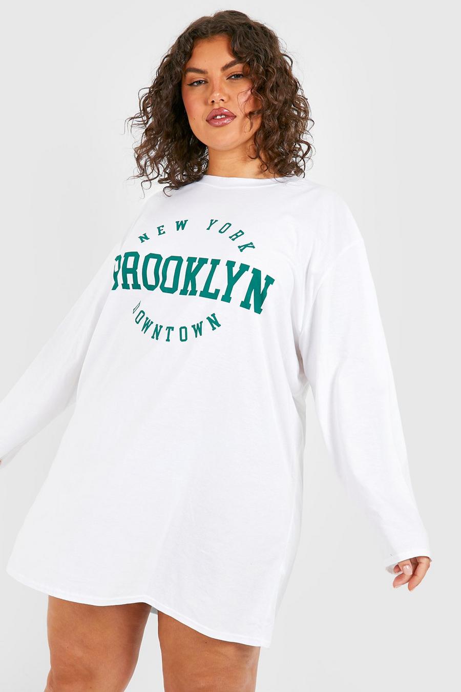 Vestido camiseta Plus con estampado de Brooklyn Downtown, White image number 1