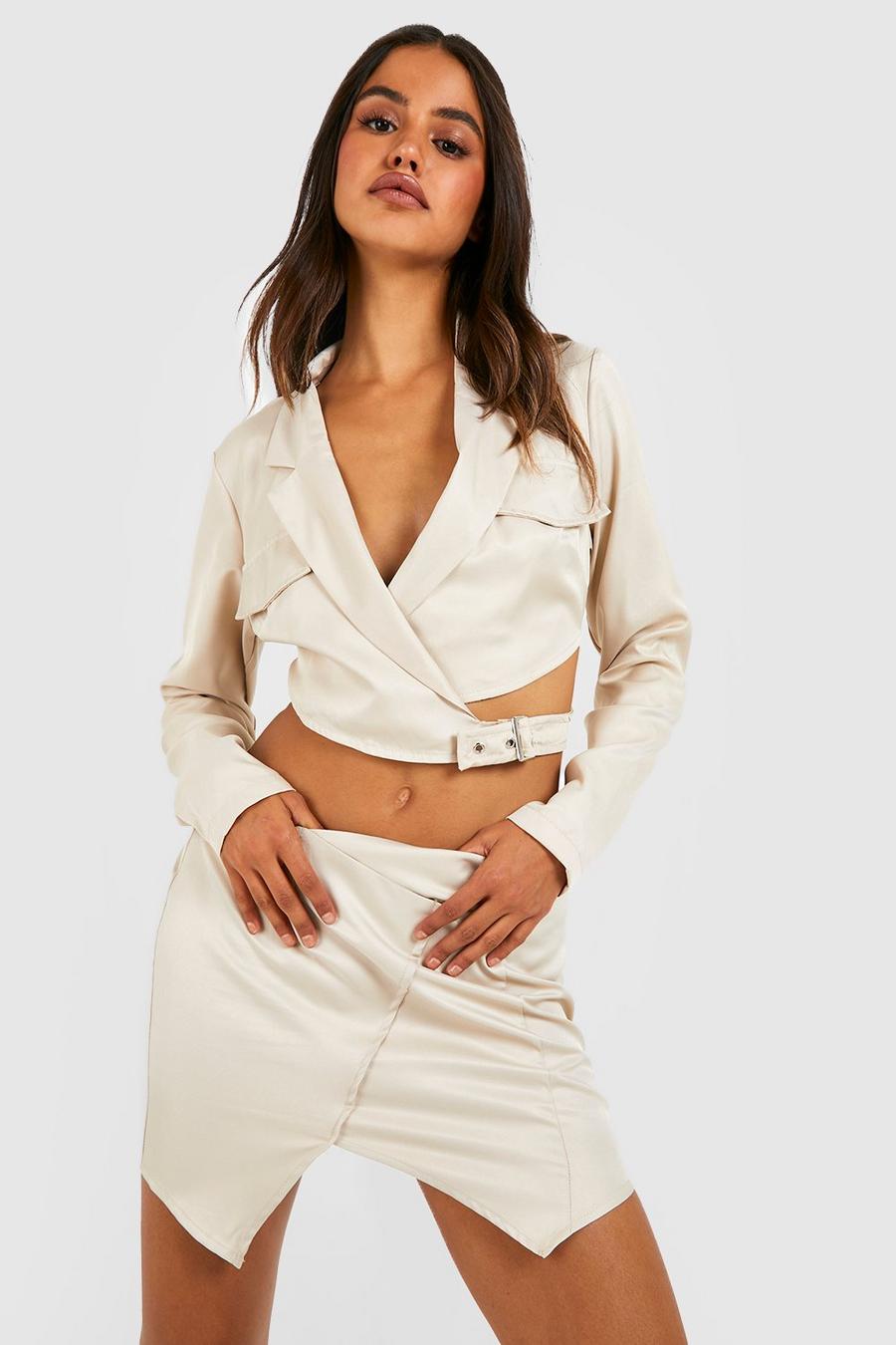 Stone Crepe Woven Buckle Detail Crop Blazer image number 1