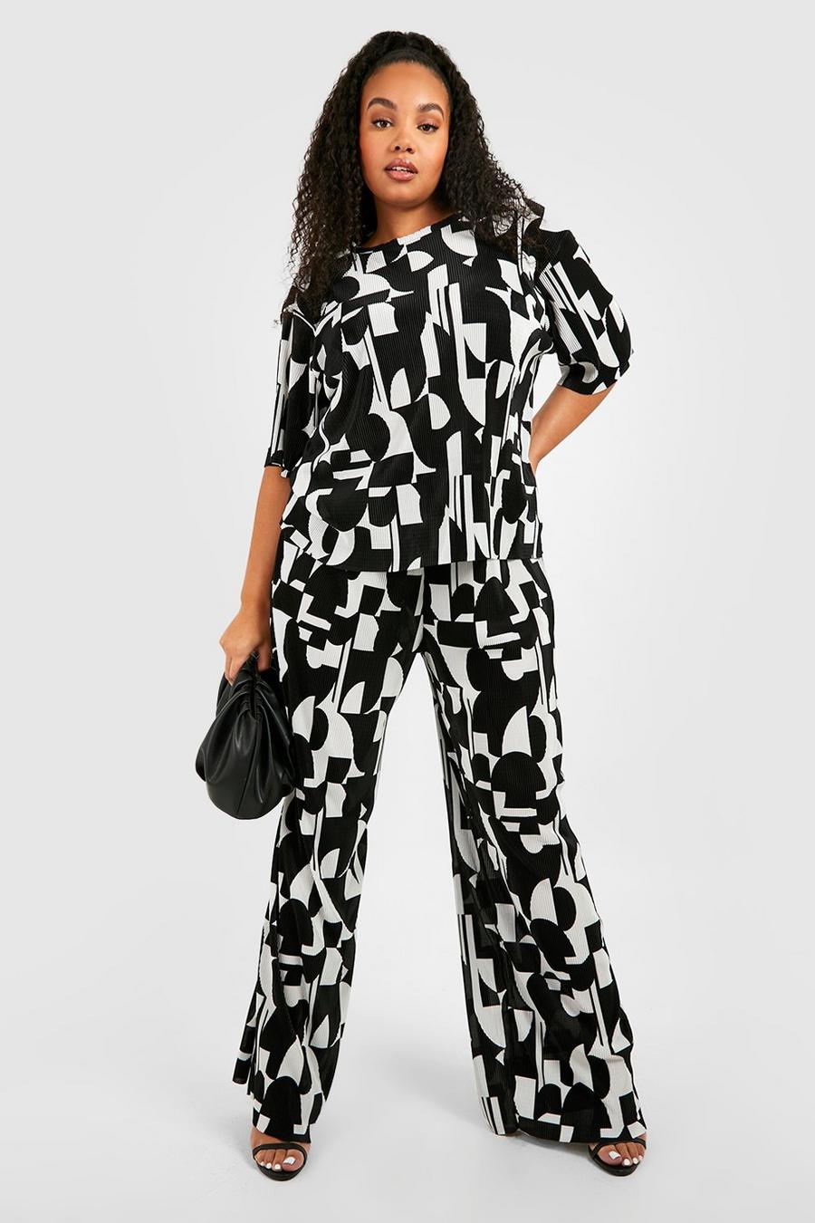 Black Plus Abstract Plisse T-shirt Co-ord