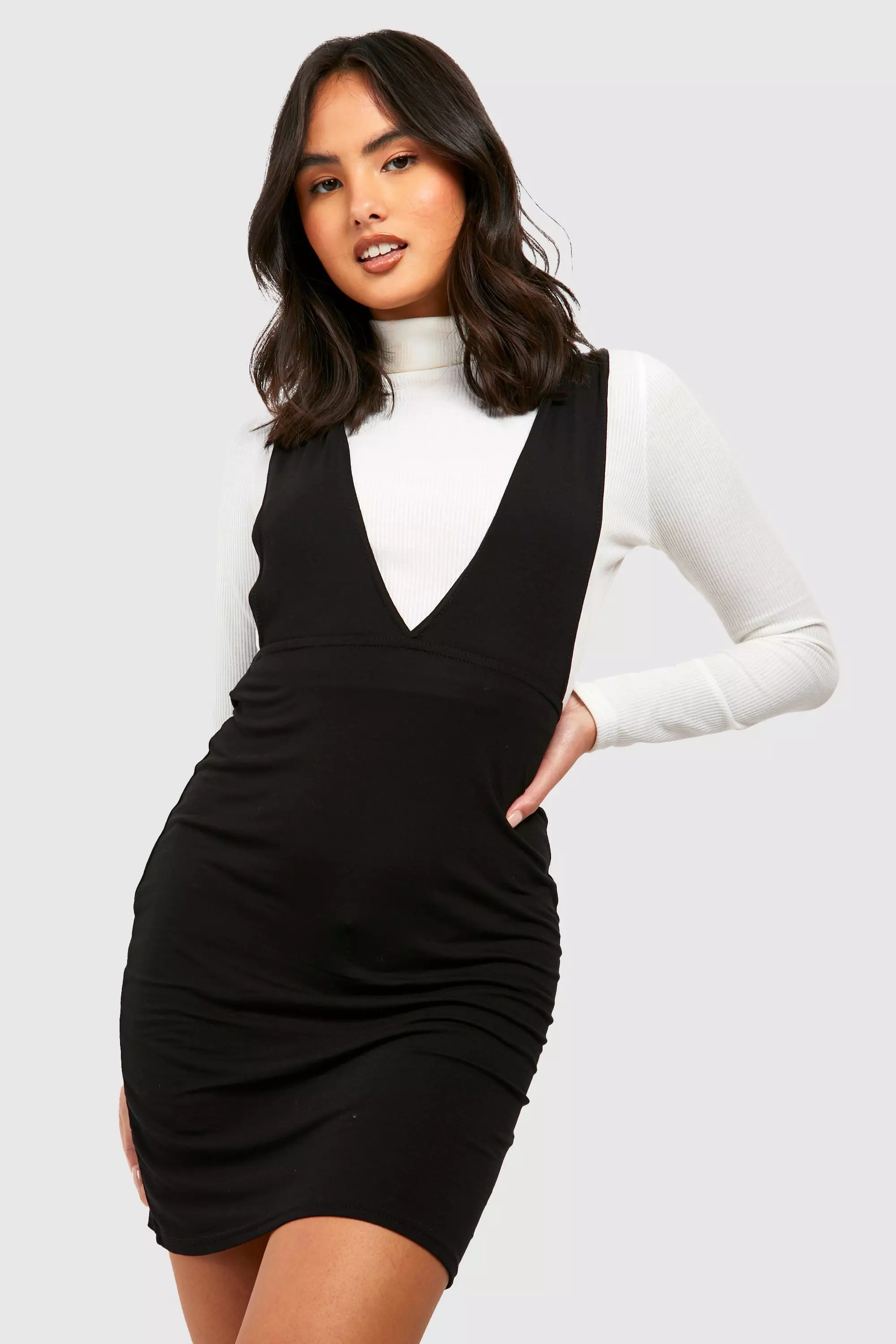 Black bodycon shop pinafore dress