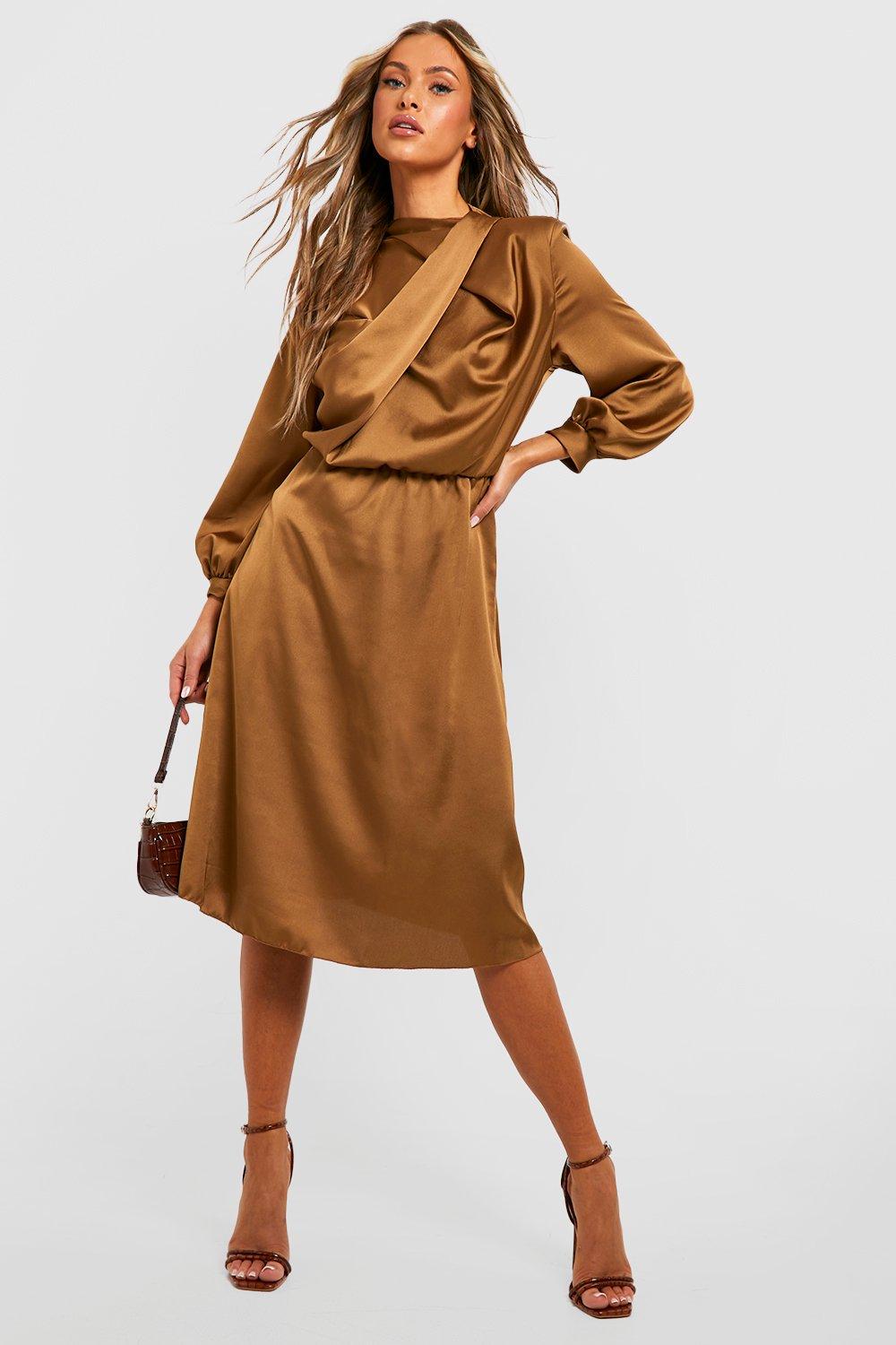 Satin Twist Detail Midi Skater Dress boohoo IL