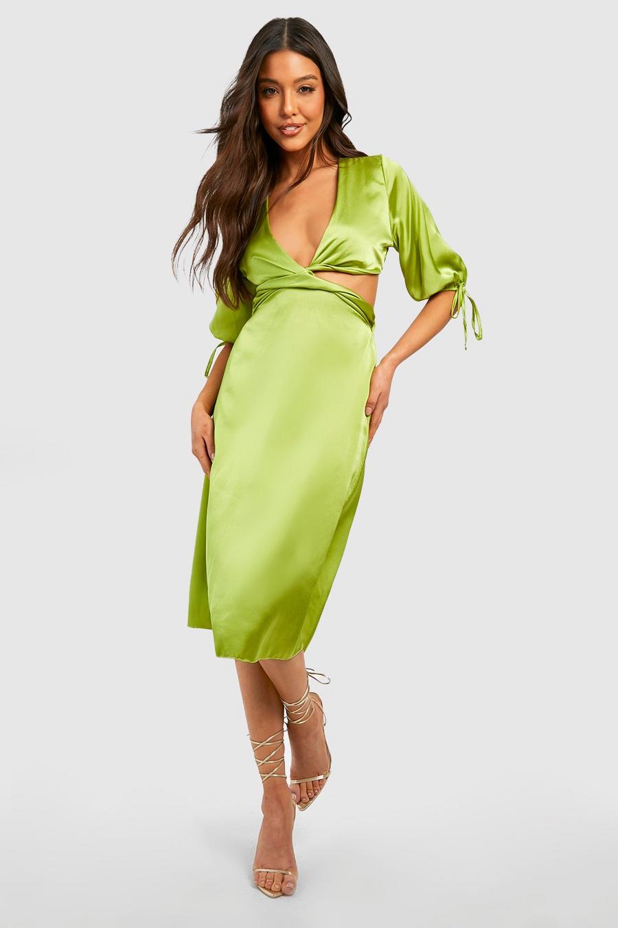 Olive שמלת סקייטר מידי סאטן עם מעטפת וחיתוך image number 1