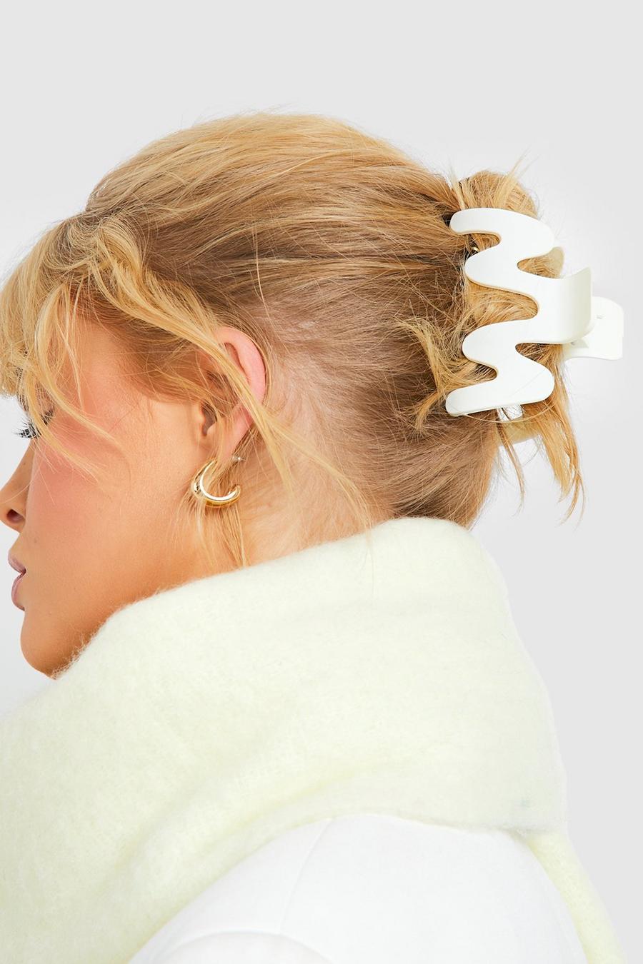 Cream Wavy Claw Clip  image number 1