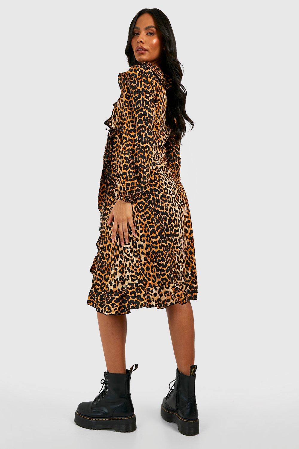 Boohoo maternity leopard outlet print dress