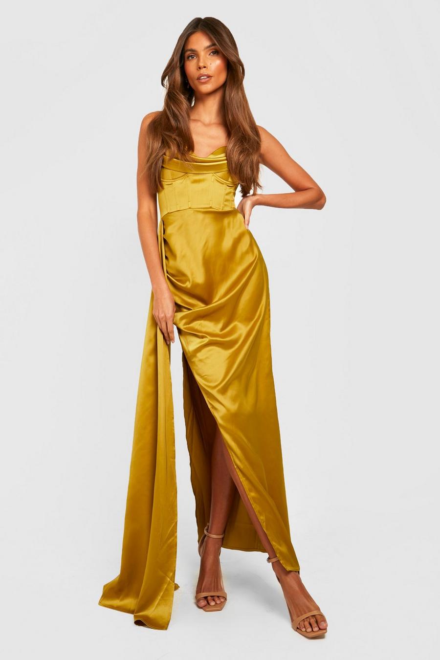 ירקרק giallo שמלת מקסי מסאטן עם מחוך וכתף חשופה