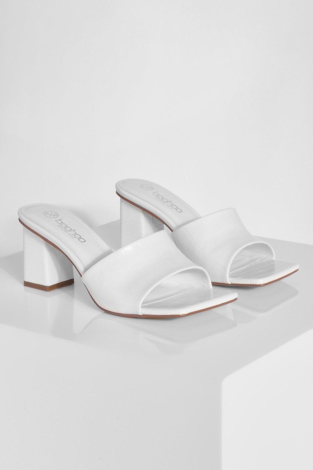 Breite Passform Kroko Mules mit tiefem Blockabsatz