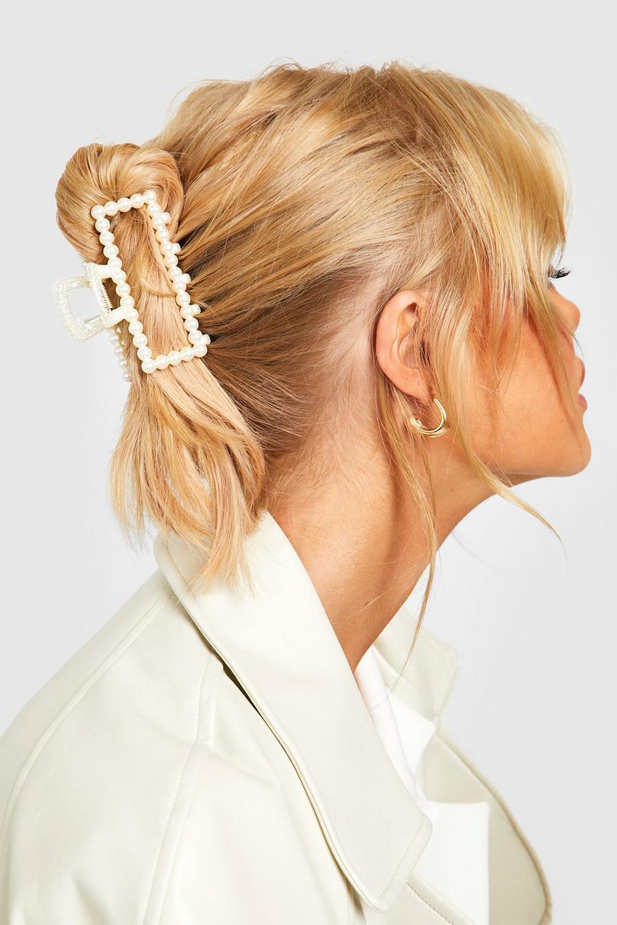 White Fyrkantig hårklämma med pärlor image number 1