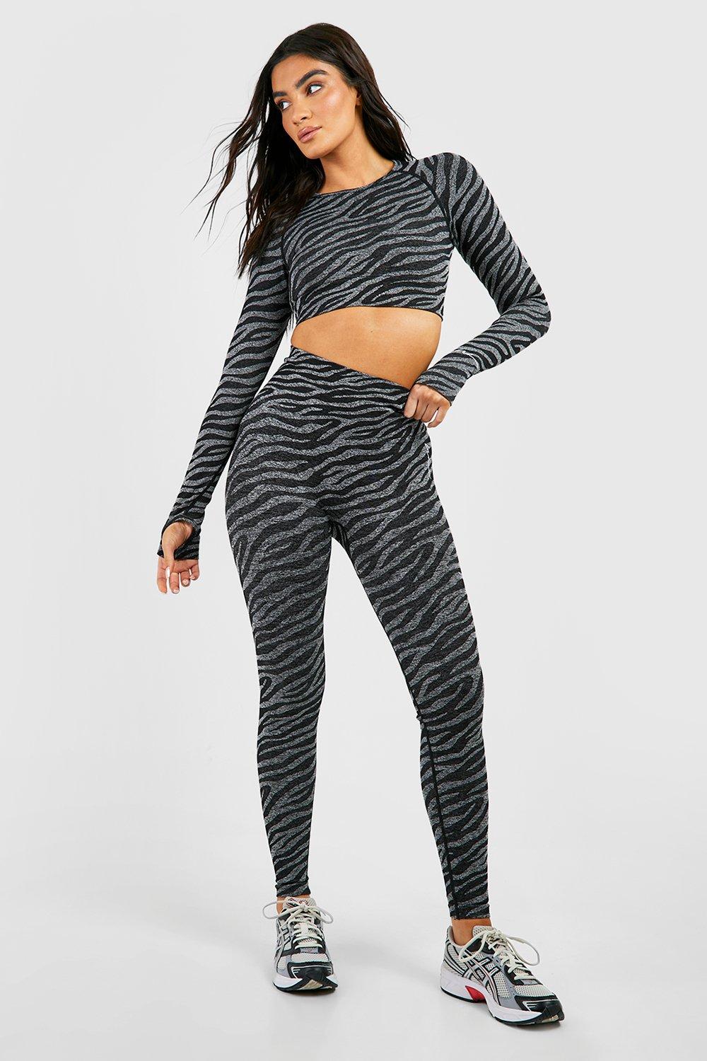 Gym crop top hot sale and leggings