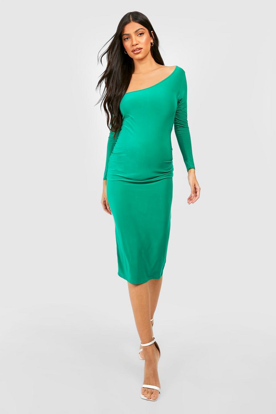 Green Mammakläder Glansig midiklänning med asymmetrisk halsringning image number 1