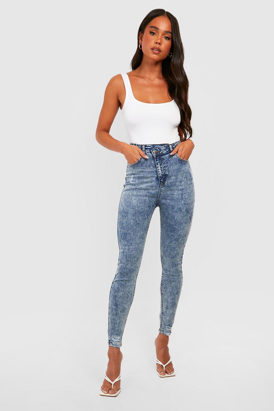 Petite Skinny Jeans mit asymmetrischem Bund, Mid wash image number 1