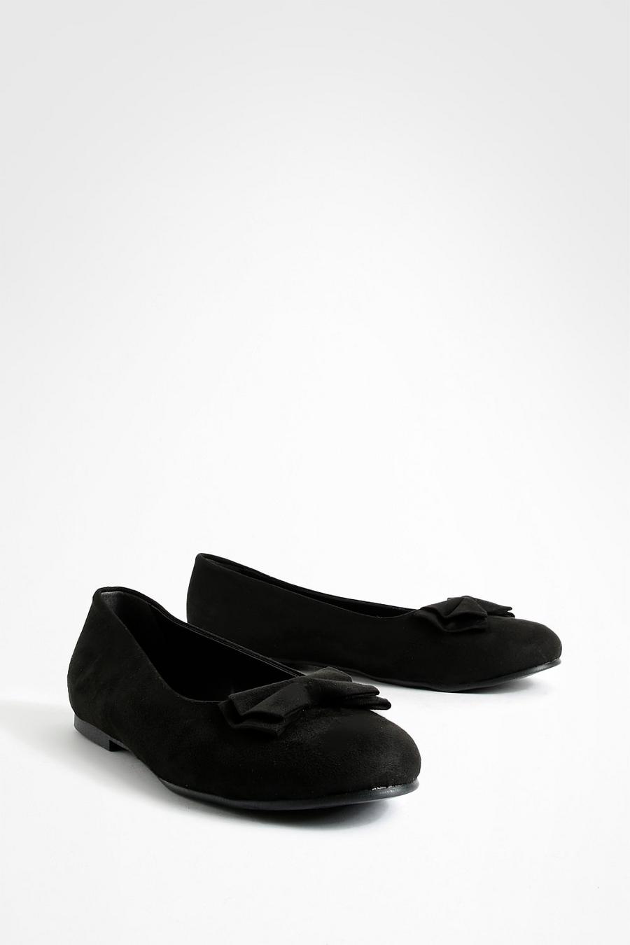 שחור נעלי בלט עם קצה מעוגל ועיטור סרט image number 1