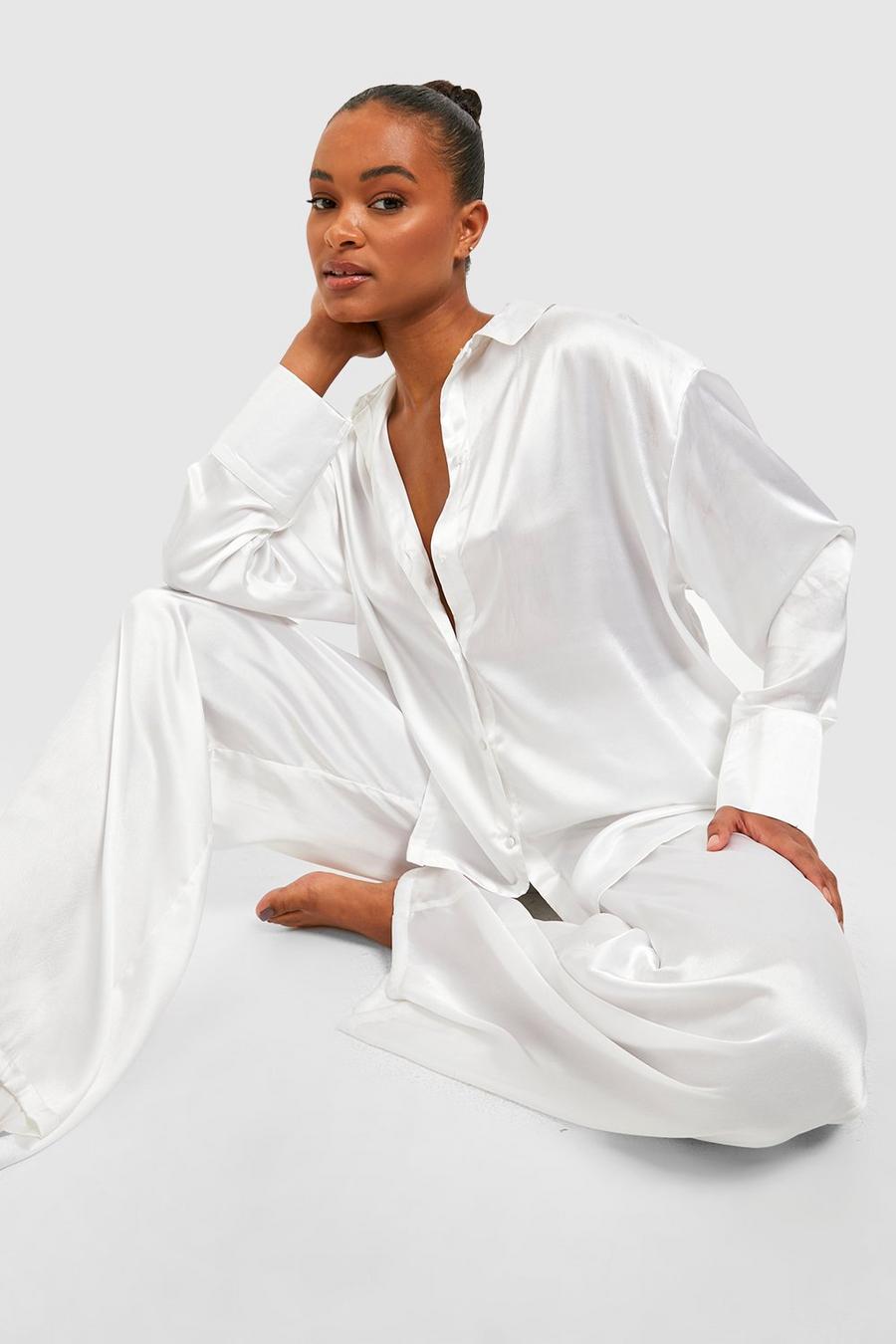 Set pigiama Tall oversize in raso con camicia & pantaloni, Ivory image number 1