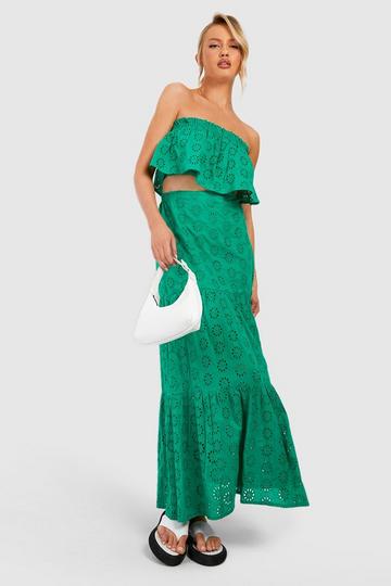 Tall Broderie Bandeau Crop Top En Maxi Rok Set green